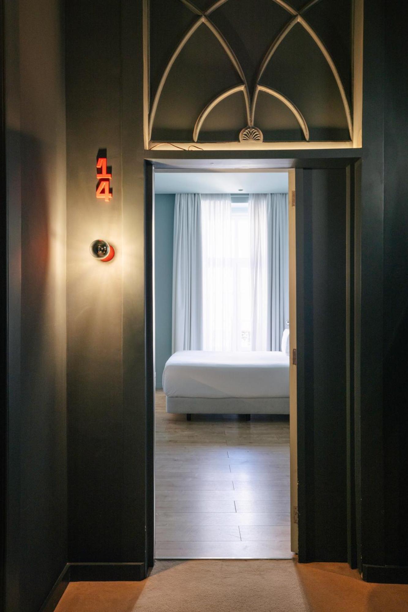 Esqina Cosmopolitan Hotel 4*